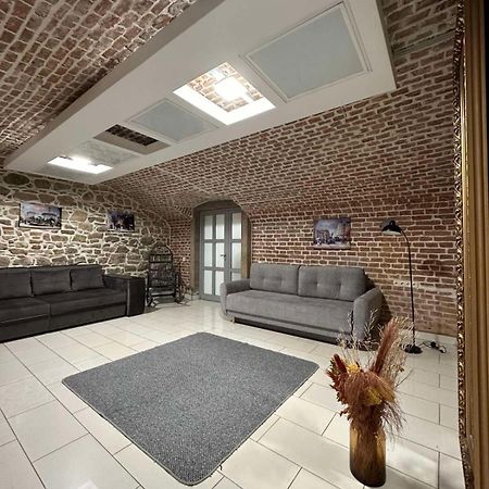 Апартаменты 2Х Кім-Й Loft На Площі Філармонії By Willox Черновцы Экстерьер фото
