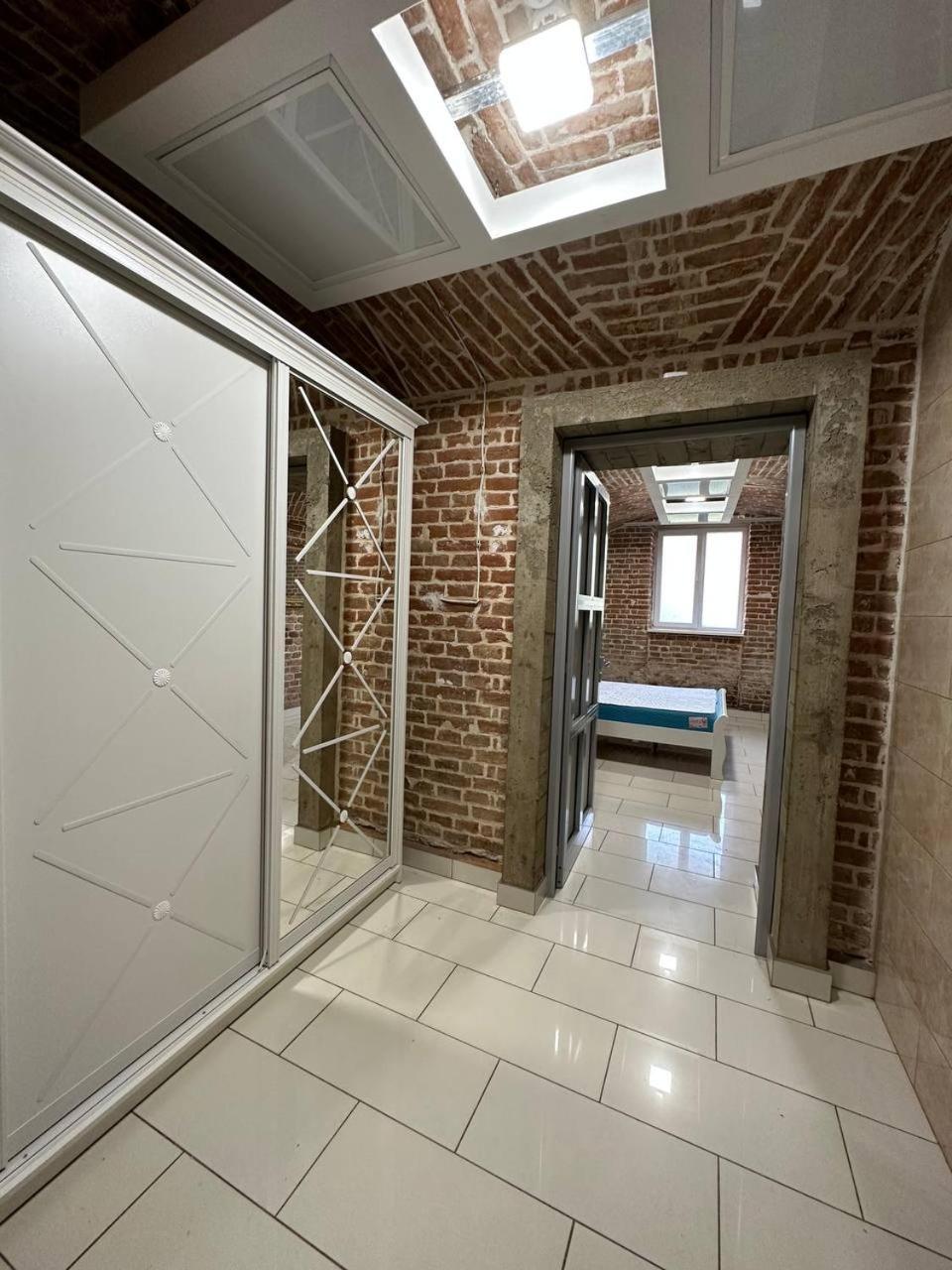 Апартаменты 2Х Кім-Й Loft На Площі Філармонії By Willox Черновцы Экстерьер фото